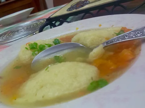 Pilića supa sa knedlama od griza by baka Gina
