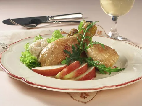 Piletina s dvorskih stolova