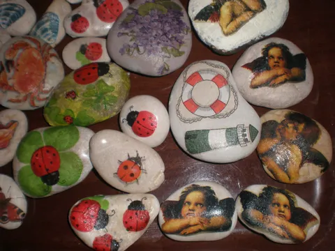 oslikani kamenčići