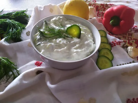 Tzatziki - grcki namaz od krastvca  i joguta
