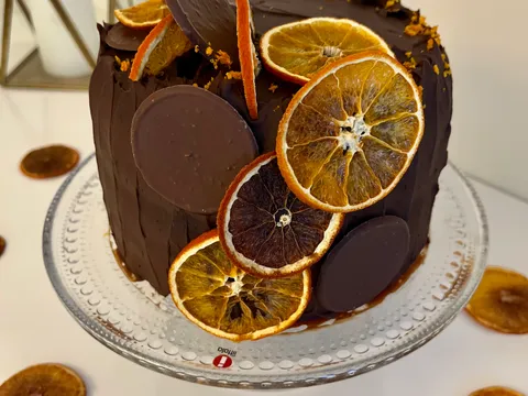 Cokoladna torta s okusom narandze 
