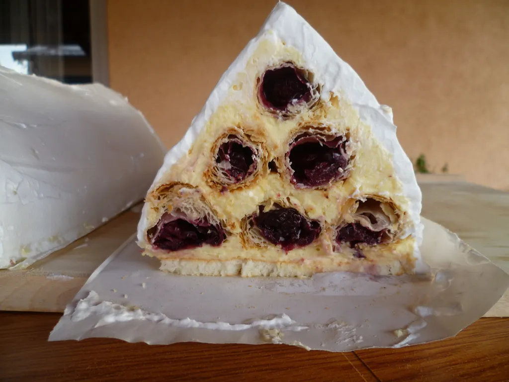 piramida kolač