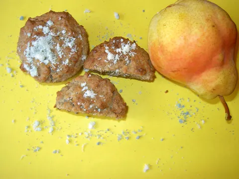 Pikantni Muffins sa gorgonzolom, orasima i kruskom by tunjevina