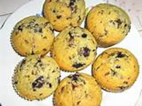 Topli muffini s komadičima čokolade