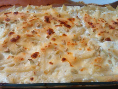 Garlic mac and cheese