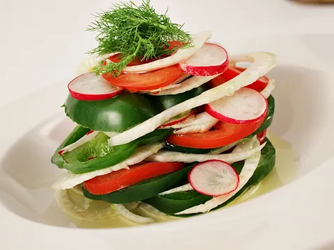 Salata s koromačem